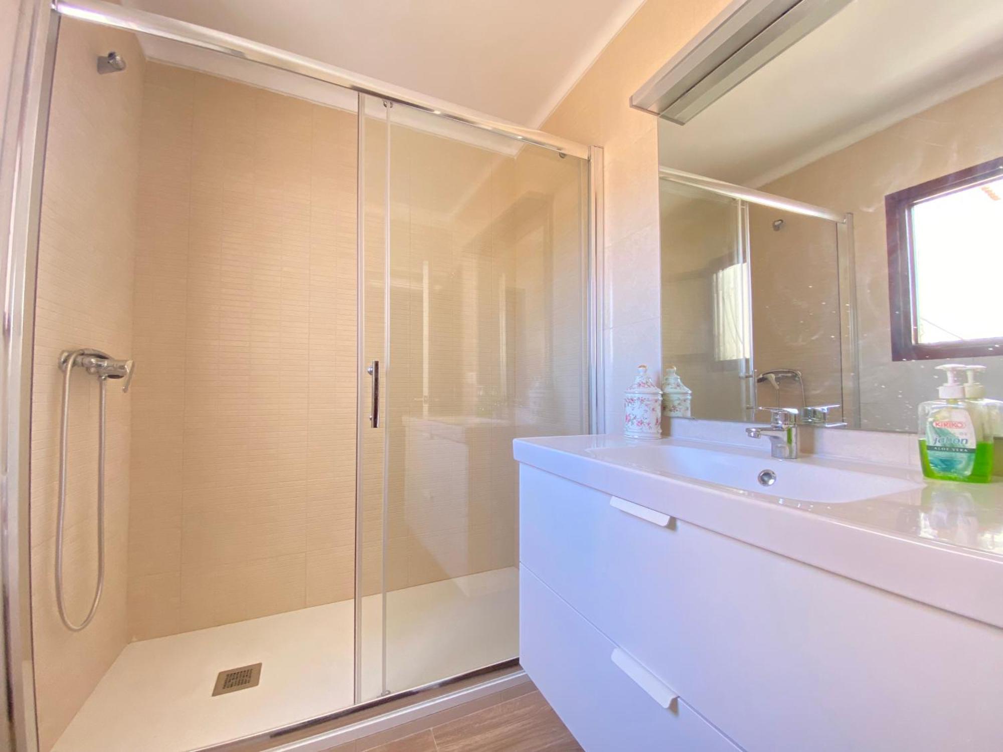 Casa Miguel - 3 Beautiful Apartments Availabe Sayalonga Rum bild